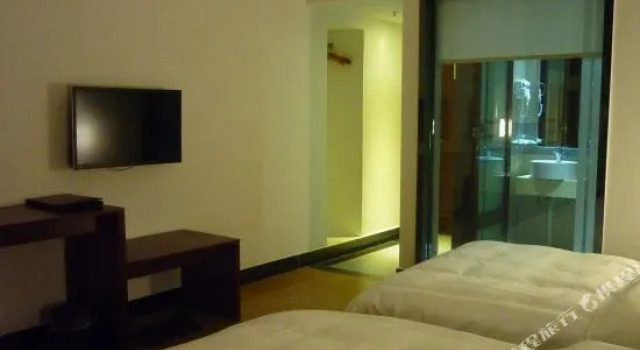 Jinyuan Hotel, Rezerwuj Hotel Hotele 3-gwiazdkowe w Beihai, 3*