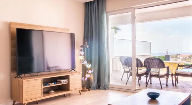 Spacious Flat with Pool in Kusadasi, Забронировать Отель Кушадасы Эгейский регион Турции, рядом с Пляж в г. Кушадасы