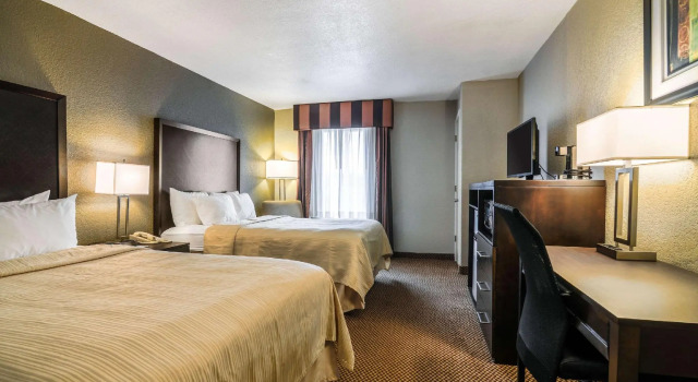 Четырёхместный номер Standard Quality Inn & Suites Winfield