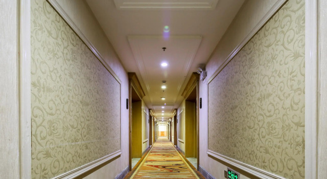 Huangsheng Hotel Guangzhou, Забронировать Отель Отели Гуанчжоу с парковкой, рядом с Торговый центр Guangzhou Baima Costume Market, Парковка
