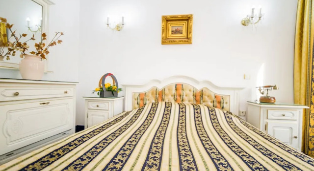 Двухместный номер Standard с балконом Hotel Carpati Imparatul Romanilor