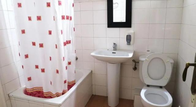 Трёхместный номер Standard с балконом Hostal Balmes Centro