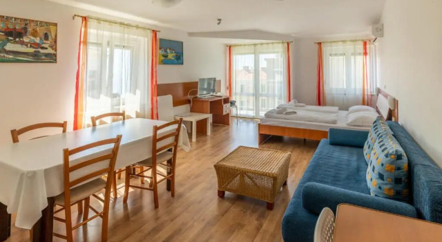 Студия с балконом Apartments Liburnija