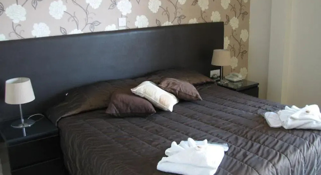 Hill View Restaurant & Apartments