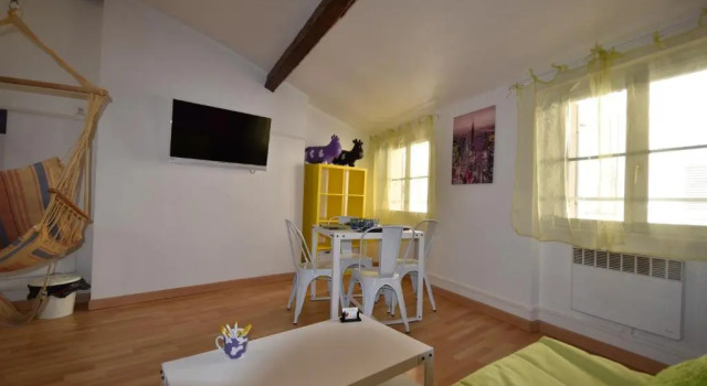 Appartement Alezard, Забронировать Апартаменты/квартира Отели Тулона с парковкой, рядом с Тулонский собор, Парковка