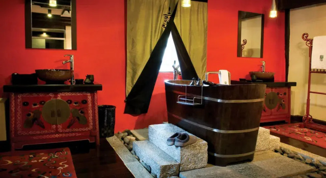 Banyan Tree Ringha, Book Hotel Shangri-La Yunnan