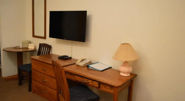 Четырёхместный номер Standard Western Traveller Motel