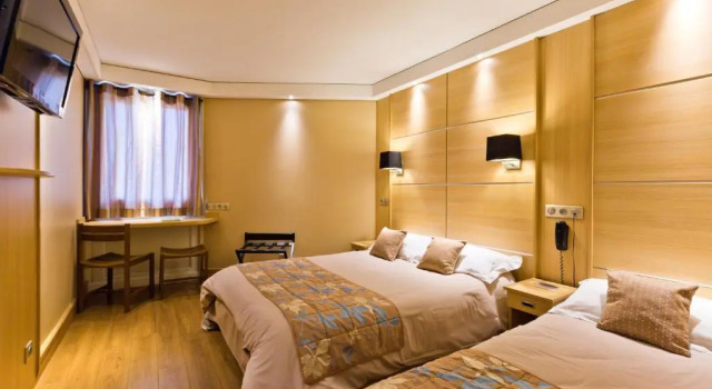 Трёхместный номер Standard Ibis Styles Annecy Le Vieux