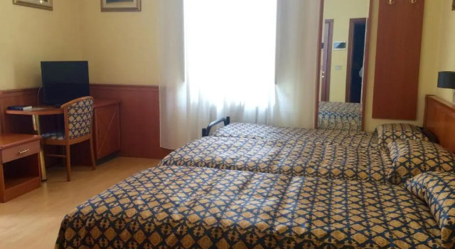 Трёхместный номер Standard Hotel Florida