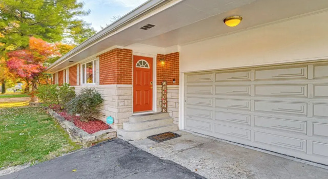 ~ 10 Mi to Dtwn: Indianapolis Home w/ Game Room!, Varaa Lomakoti Hotellit Indianapolis pysäköinnillä, Pysäköinti