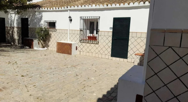 Hacienda Marcharavi, Забронировать Отель Аркос-де-ла-Фронтера 