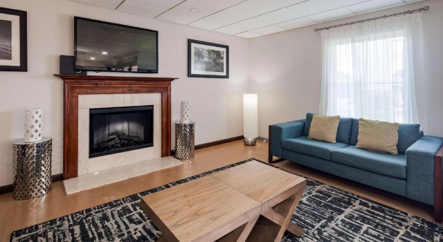 Кровать в общем номере Best Western North Attleboro - Providence Beltway