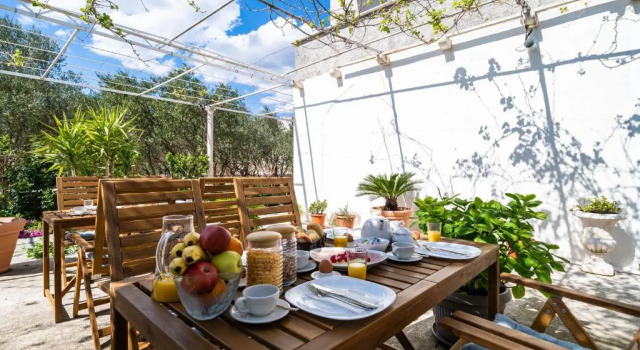 Апартаменты Francesca Guesthouse & Vardia Winery
