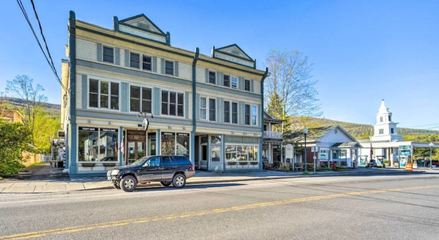 1/2 Mi to Windham Mtn: Main Street Condo