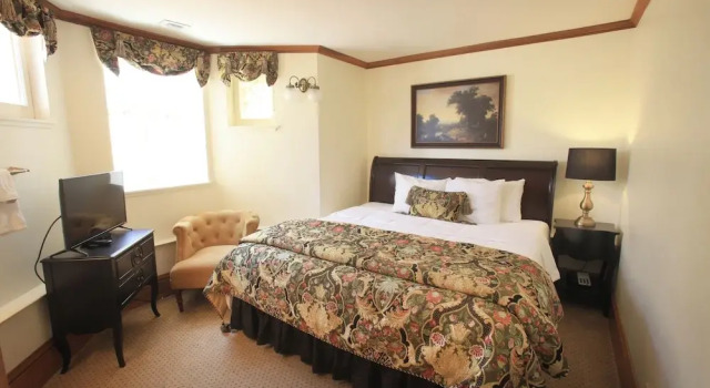 Четырёхместный семейный номер Standard Цокольный этаж The Charles Pacific Grove