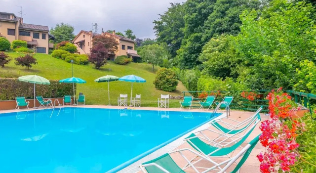 Коттедж La Parusciola Pool Residence