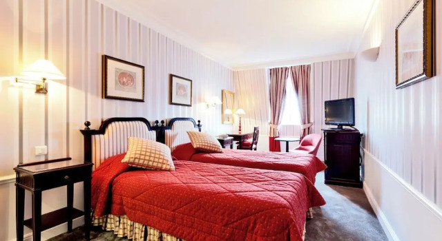 Трёхместный номер Deluxe Golden Tulip Washington Opera