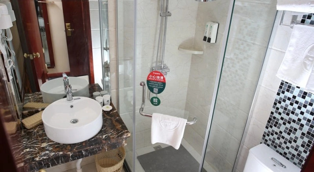 Двухместный номер Business GreenTree Inn KunShan Lujia Town Furong Road Express Hotel