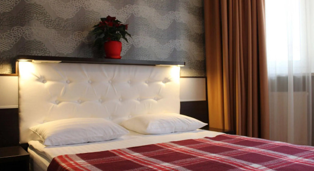 Kiev 365 Park Hotel, Prenota Hotel Kiev Regione di Kiev