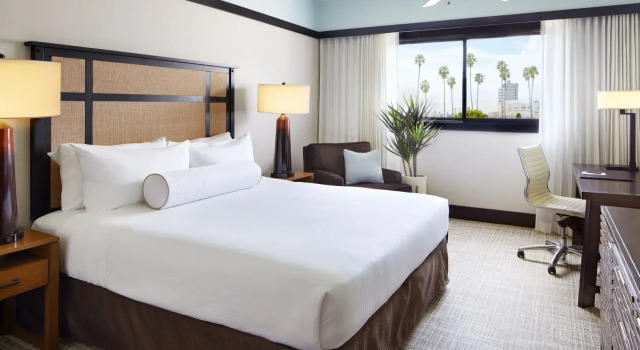 Двухместный номер Premier Ambrose Hotel