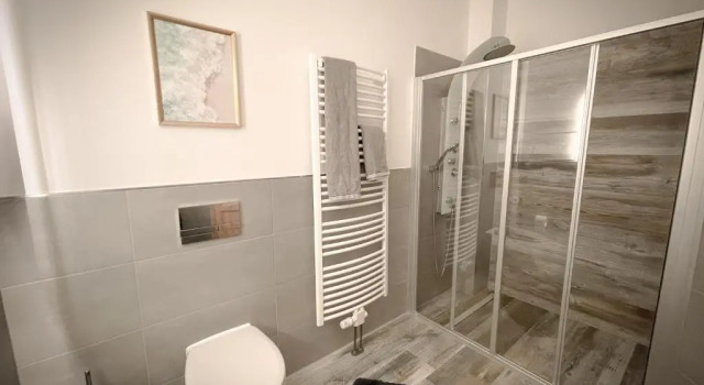 Апартаменты New Deluxe Studio Apartment in quiet back house
