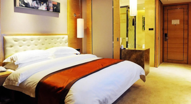 Jin-Tone 101 Hotel Nanning, Rezerwuj Hotel Hotele w Nanning z parkingiem, Parking
