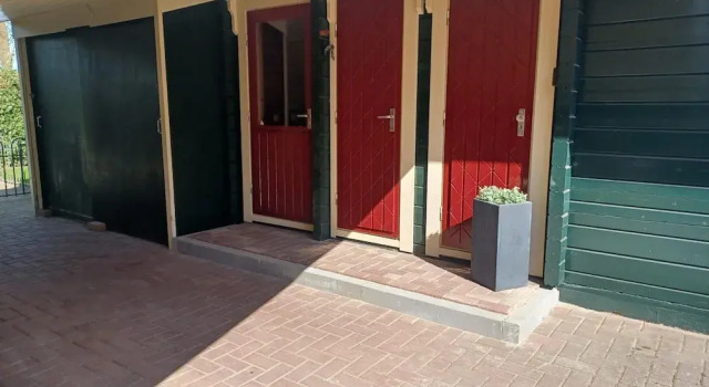 Bungalow met Omheinde Tuin op de Veluwe, Rezerwuj Dom wakacyjny Hotele w Veluwe z parkingiem, Parking