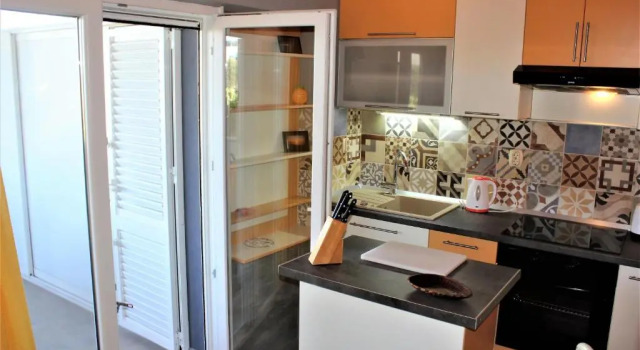 Студия с балконом и с видом на море Holiday House Zaton
