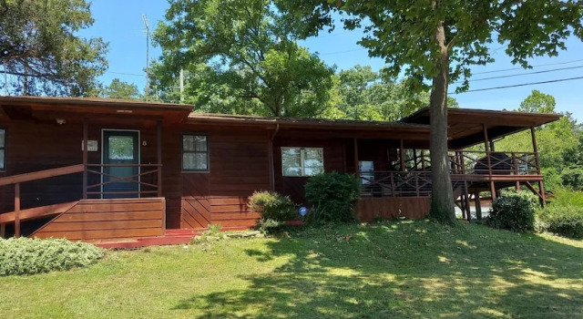 Коттедж Kozy Cove Cabin - 1 Block to Lake Boat Launch - Covered Boat Parking - Lake Fun