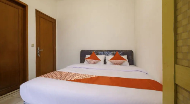 Sinulingga Residence by OYO Rooms, Boek Hotel Hotels in Bandung met parkeren, in de buurt van Maranatha University, Parkeren