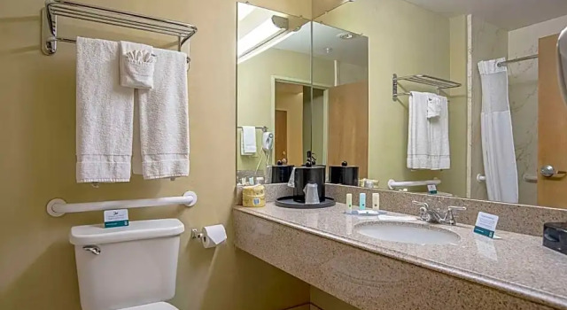 Люкс Quality Inn & Suites Phoenix NW - Sun City