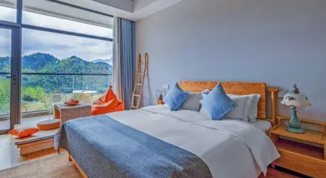 Место под палатку с 2 комнатами с видом на горы Yundu Lin'an Mountain Wild Resort Homestay (Daming Mountain Fengzhigu Branch)