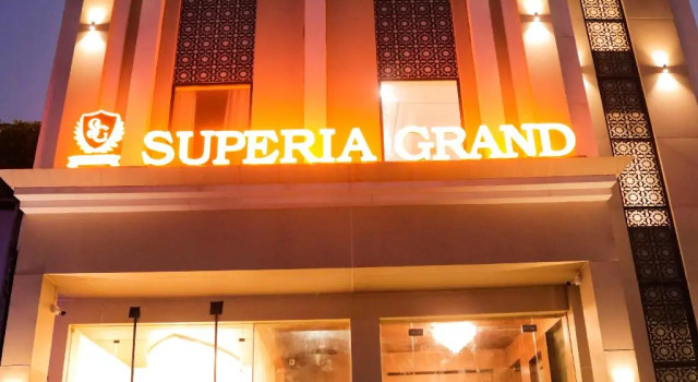 Hotel Superia Grand