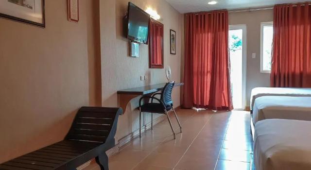 Четырёхместный номер Standard с видом на сад Hanan Hotel Tagaytay - Formerly Tagaytay Wingate Manor
