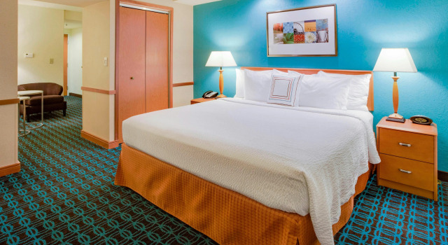 Fairfield Inn & Suites by Marriott South Hill, Buchen Sie Hotel South Hill Virginia