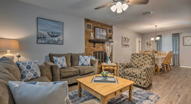 Charming Gulfport Escape: Half-mile to Beach!