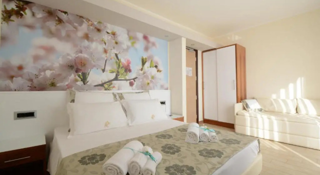 Трёхместный номер Standard с балконом Hotel Porta Rosa