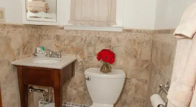 Четырёхместный номер Deluxe Knotty Pine Motel
