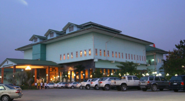 13 Coins Airport Grand Resort, 预订 度假村 曼谷 曼谷