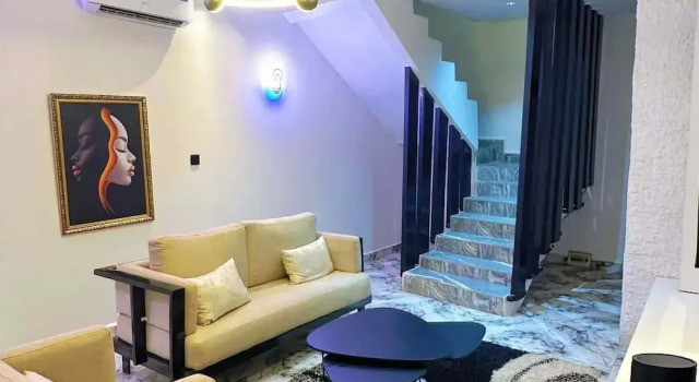 Апартаменты Economy Deroche Apartment