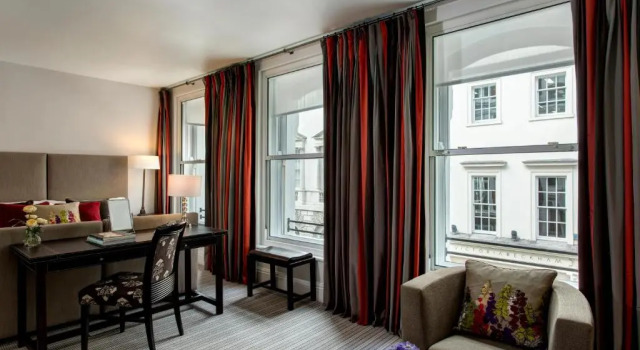 Двухместный номер Deluxe Browns Hotel, a Rocco Forte Hotel