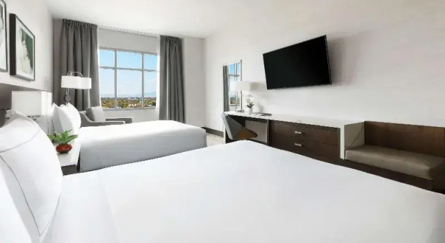 Шестиместный номер Standard Doubletree By Hilton Tucson Downtown Convention Center