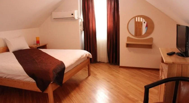Pension Eva, Varaa Hotelli Deva 