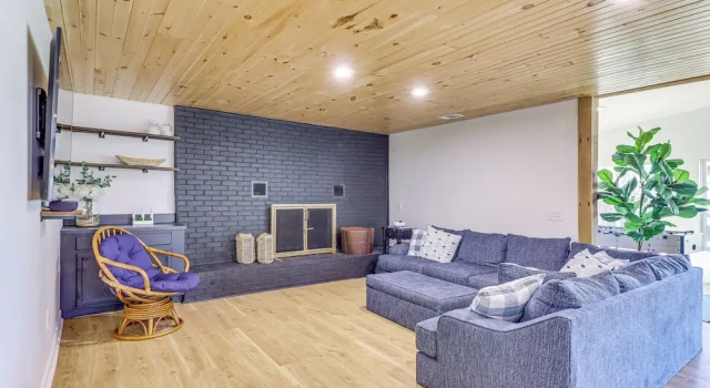 Modern Buckeye Lake Retreat: Game Room & Fire Pit!, Varaa Lomakoti Buckeye Lake Ohio
