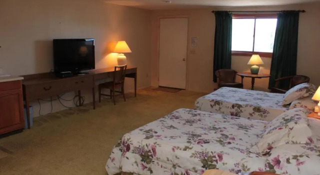 Четырёхместный номер Deluxe The Inn Between the Beaches