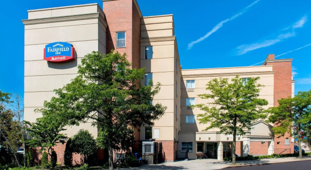Fairfield Inn by Marriott New York LaGuardia Airport/Flushing, Забронировать Отель Отели Нью-Йоркской агломерации с парковкой, Парковка
