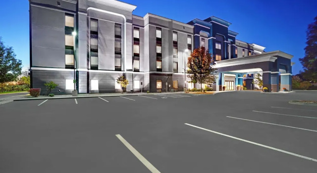 Hampton Inn & Suites Syracuse Erie Blvd I 690, Rezerwuj Hotel Syracuse 
