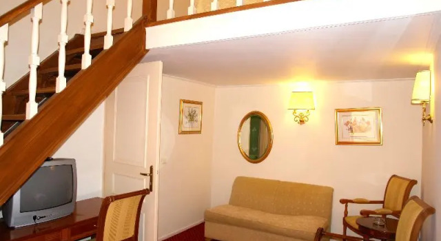 Номер Standard Дуплекс Cavalieri Hotel