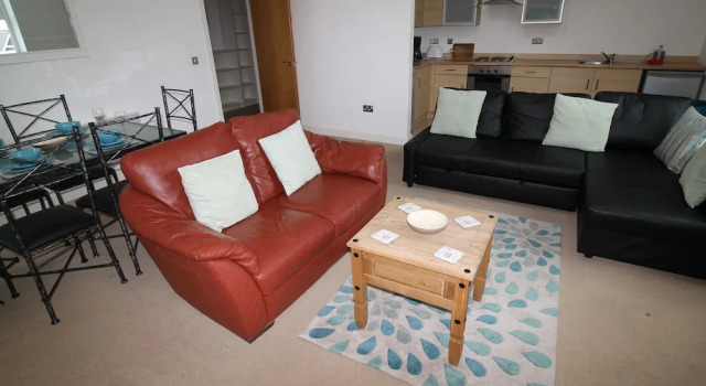 Ashgrove Court Penthouse's by Cardiff Holiday Homes