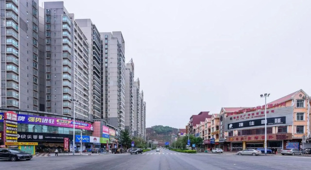 Yiyinzhuang Holiday Hotel